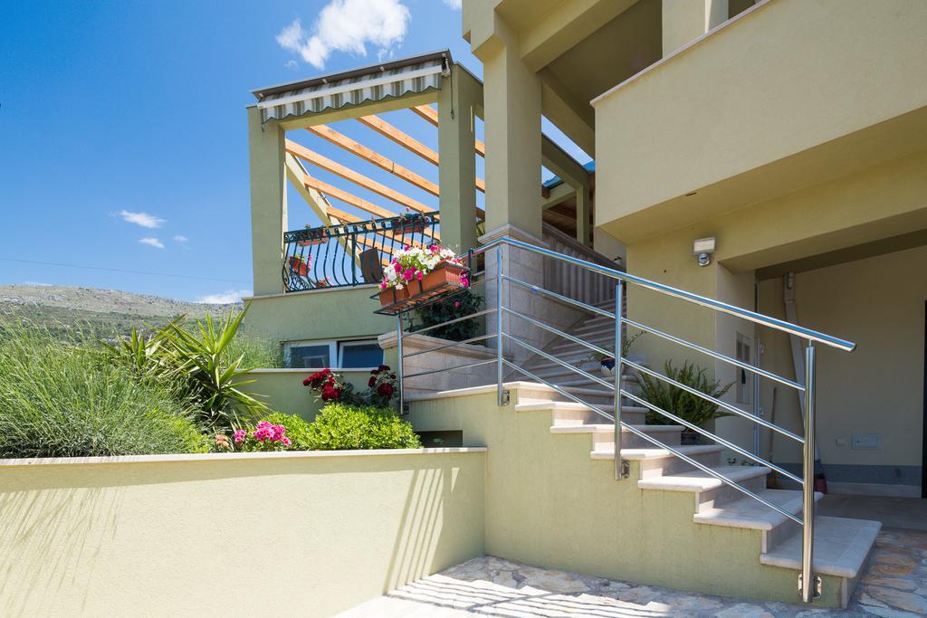 Apartments Leon بودْسْتغانا المظهر الخارجي الصورة