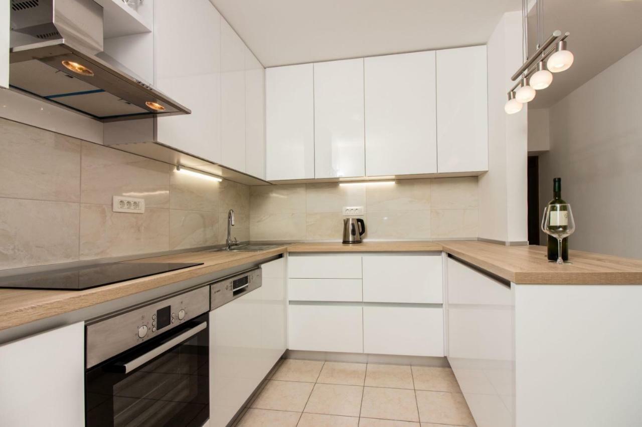 Apartments Leon بودْسْتغانا المظهر الخارجي الصورة